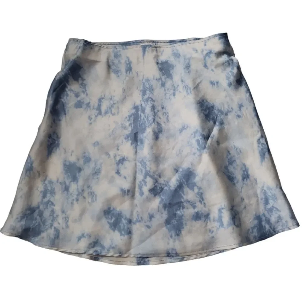 NO BOUNDARIES Blue/White Super High Rise‎ Tie-dyed Silky NWOT Skirt Size XS (1)